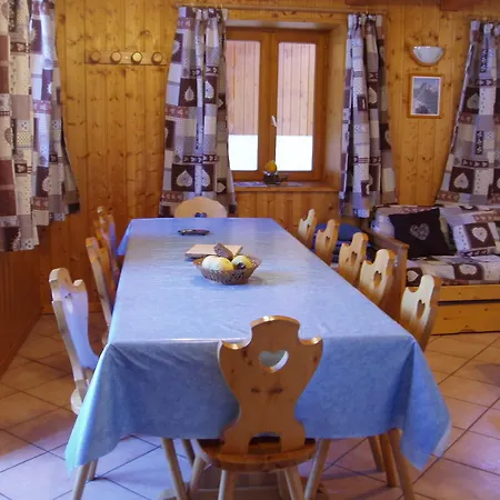 Les Gentianes